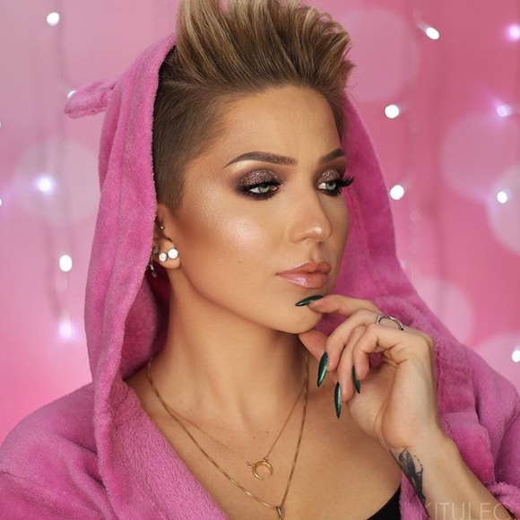 Too Faced Pretty Rich Eyeshadow Palette - Picture 10 of 16